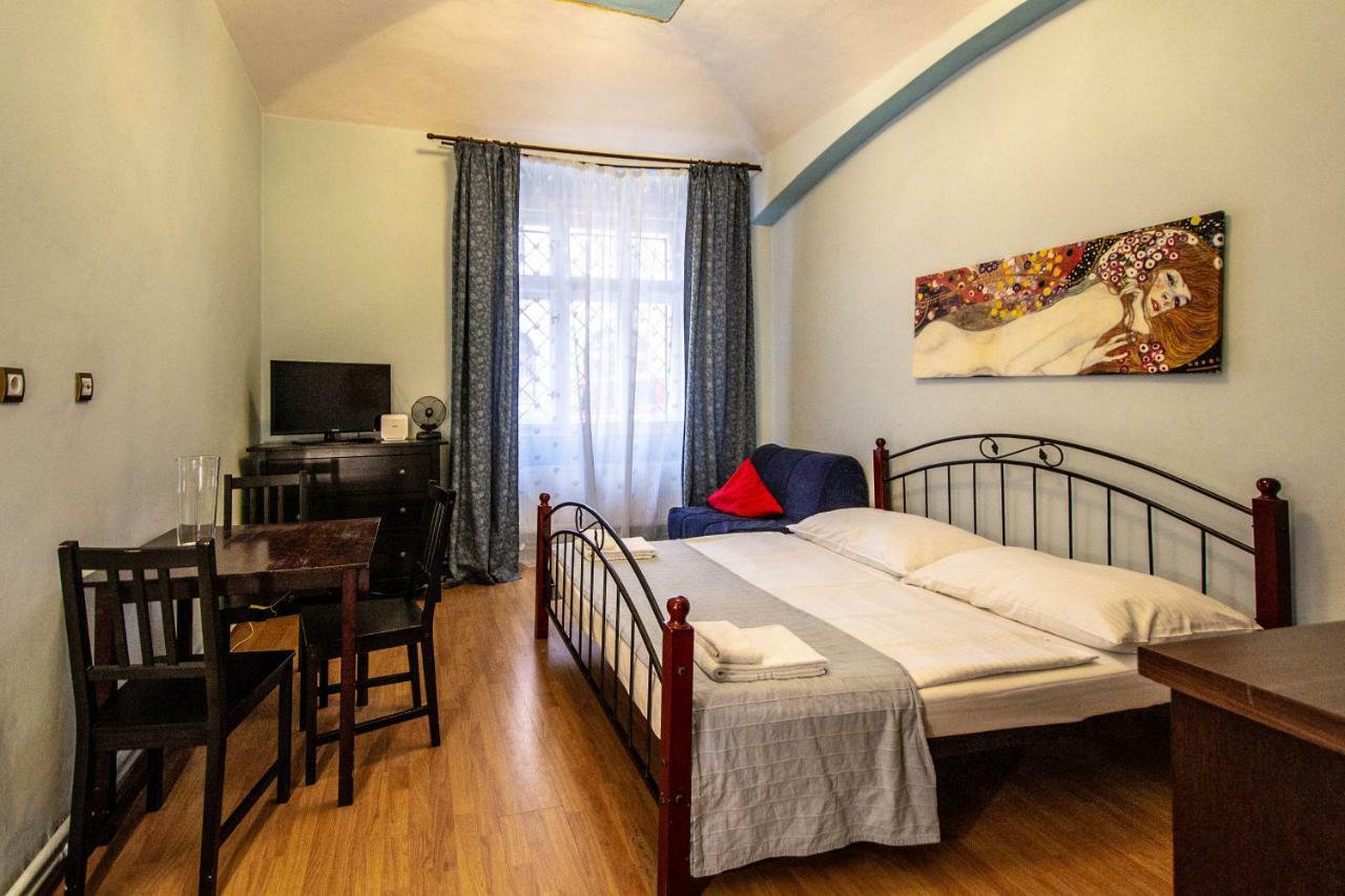 Ruterra Apartment Cimburkova * Prag