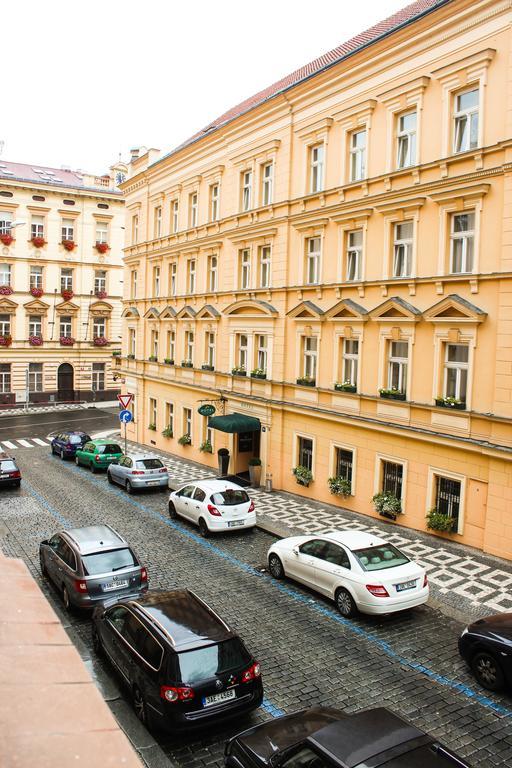 Ruterra Apartment Cimburkova Lägenhet *