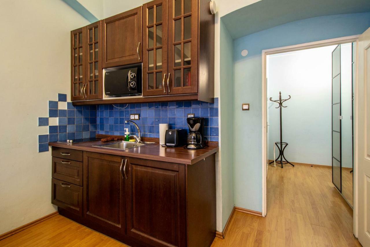 Lägenhet Ruterra Apartment Cimburkova